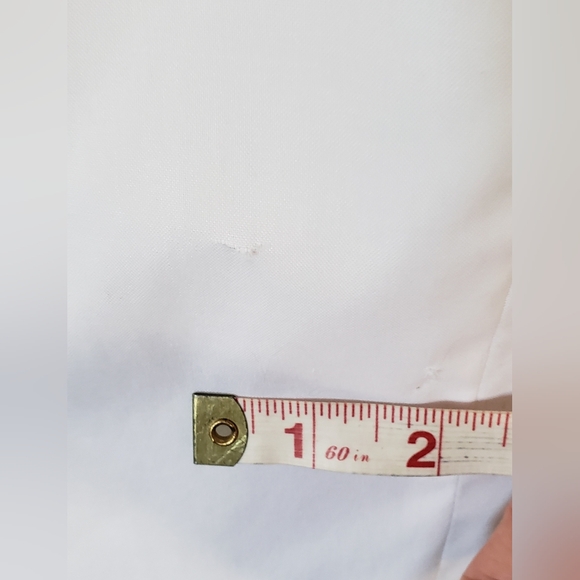 Brooks Brother's Women's White Sleeveless Ruffled Blouse Tank Size 8 - Picture 6 of 6